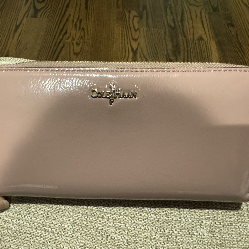 Cole haan wallet